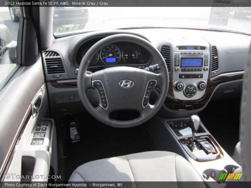 Mineral Gray / Gray 2012 Hyundai Santa Fe SE V6 AWD