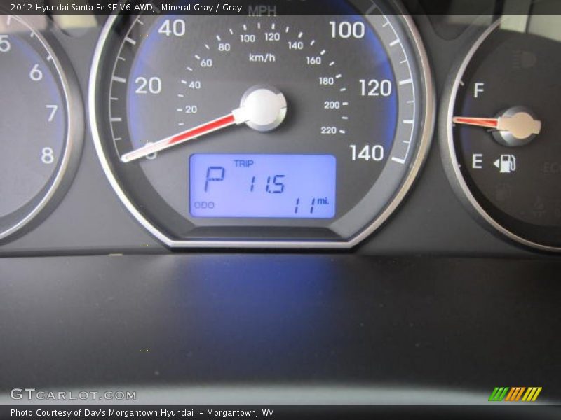Mineral Gray / Gray 2012 Hyundai Santa Fe SE V6 AWD