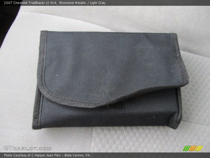 Moondust Metallic / Light Gray 2007 Chevrolet TrailBlazer LS 4x4