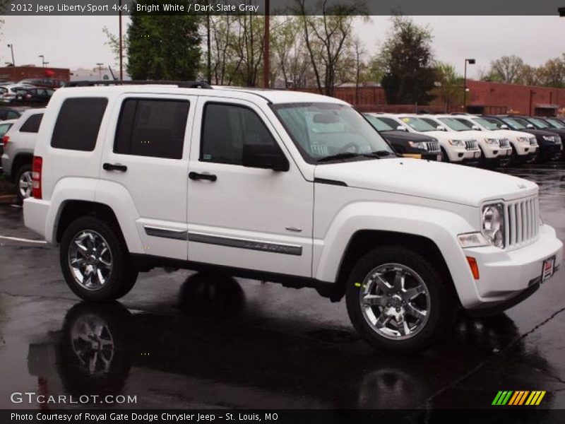 Bright White / Dark Slate Gray 2012 Jeep Liberty Sport 4x4