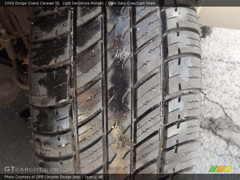 Light Sandstone Metallic / Dark Slate Gray/Light Shale 2009 Dodge Grand Caravan SE