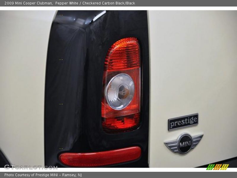 Pepper White / Checkered Carbon Black/Black 2009 Mini Cooper Clubman