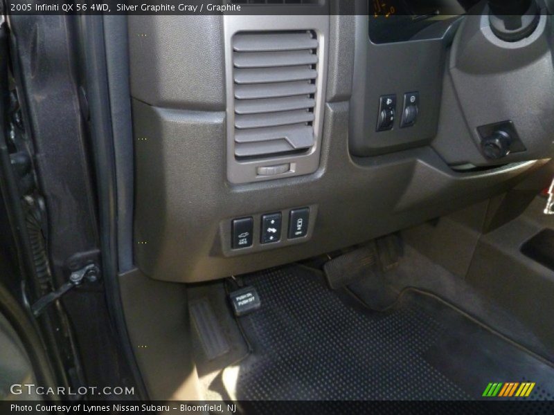 Silver Graphite Gray / Graphite 2005 Infiniti QX 56 4WD