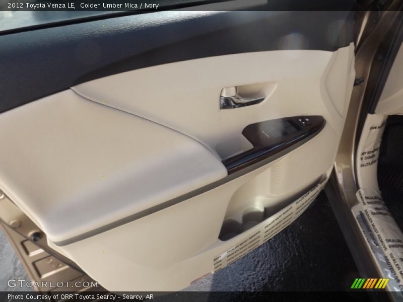 Golden Umber Mica / Ivory 2012 Toyota Venza LE