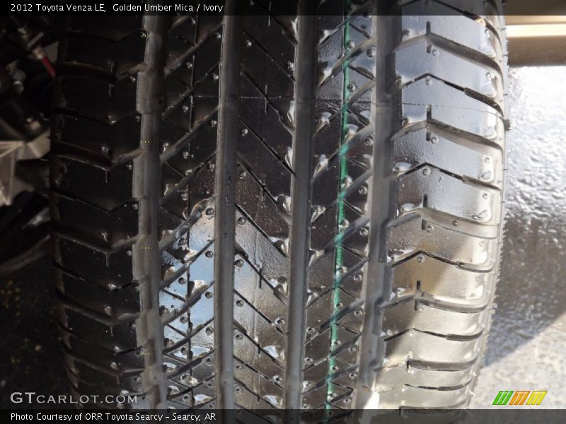 Golden Umber Mica / Ivory 2012 Toyota Venza LE