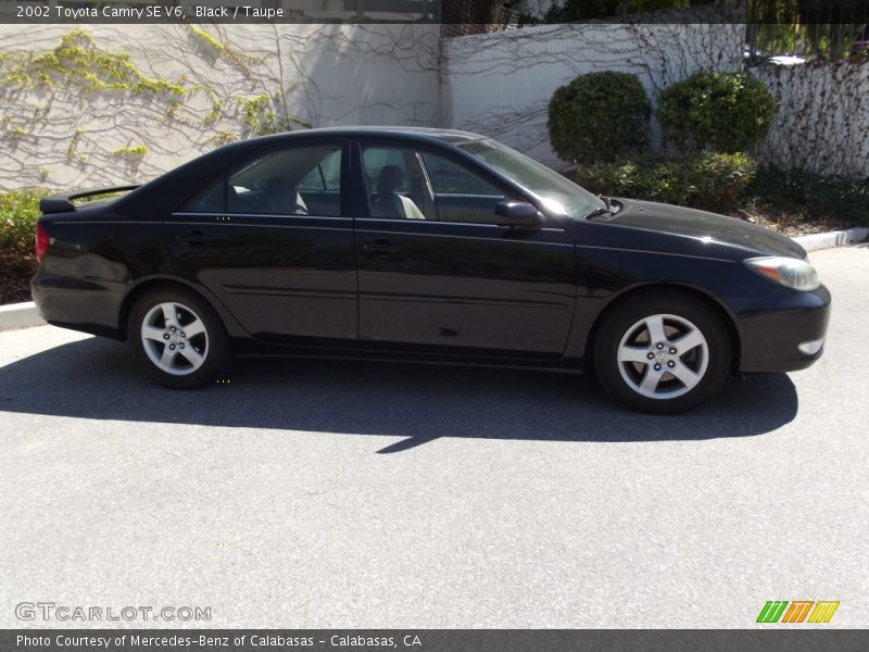 Black / Taupe 2002 Toyota Camry SE V6