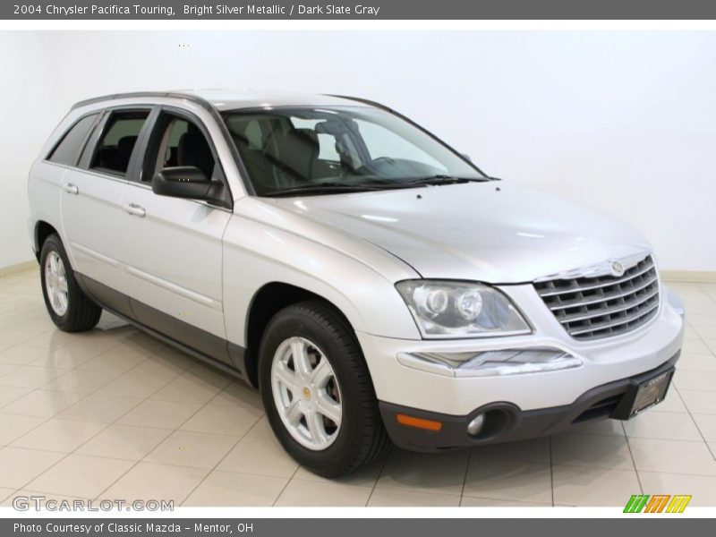 Front 3/4 View of 2004 Pacifica Touring