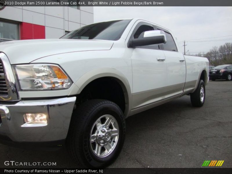 Bright White / Light Pebble Beige/Bark Brown 2010 Dodge Ram 2500 Laramie Crew Cab 4x4