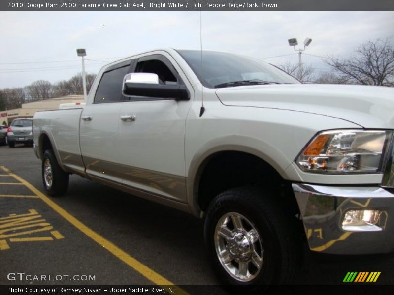 Bright White / Light Pebble Beige/Bark Brown 2010 Dodge Ram 2500 Laramie Crew Cab 4x4