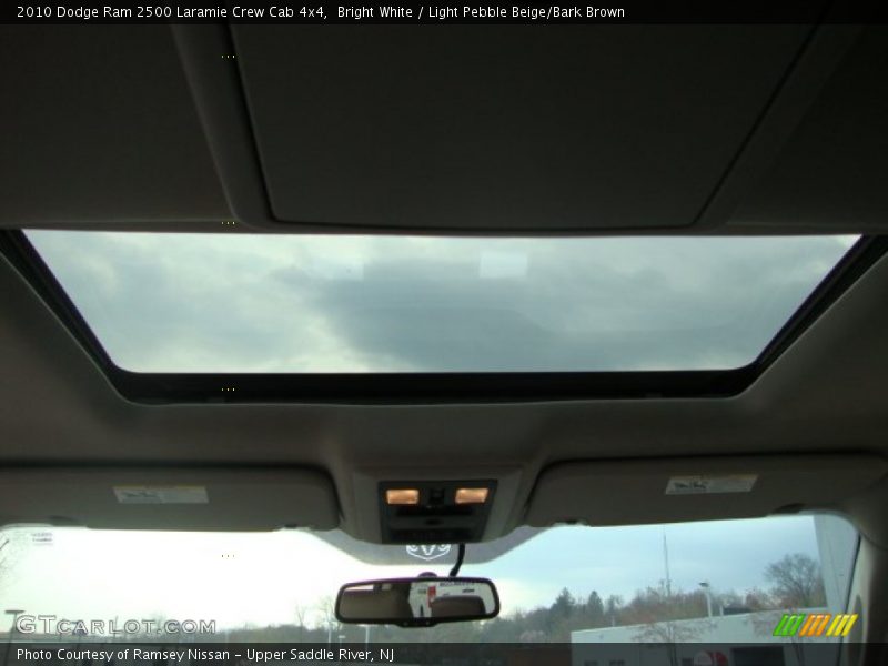Bright White / Light Pebble Beige/Bark Brown 2010 Dodge Ram 2500 Laramie Crew Cab 4x4