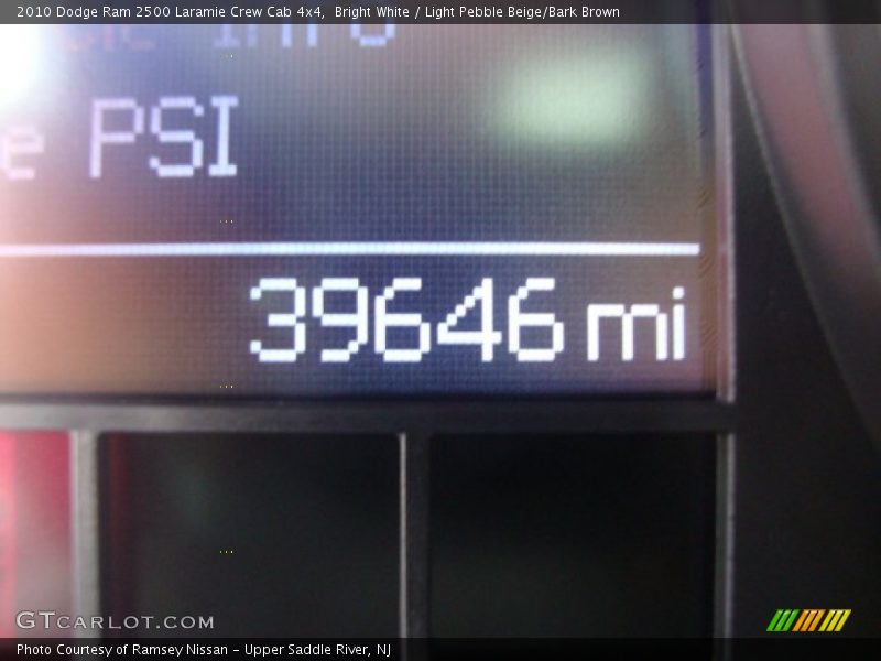 Bright White / Light Pebble Beige/Bark Brown 2010 Dodge Ram 2500 Laramie Crew Cab 4x4