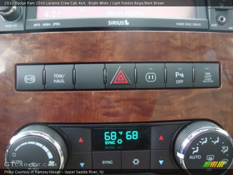 Bright White / Light Pebble Beige/Bark Brown 2010 Dodge Ram 2500 Laramie Crew Cab 4x4