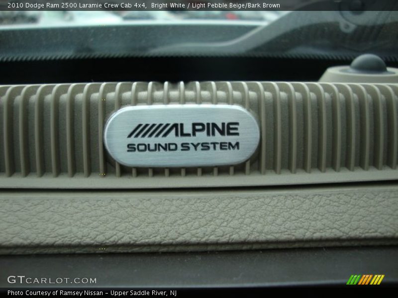 Bright White / Light Pebble Beige/Bark Brown 2010 Dodge Ram 2500 Laramie Crew Cab 4x4
