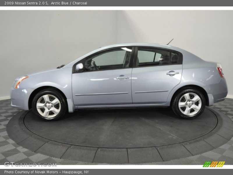 Arctic Blue / Charcoal 2009 Nissan Sentra 2.0 S