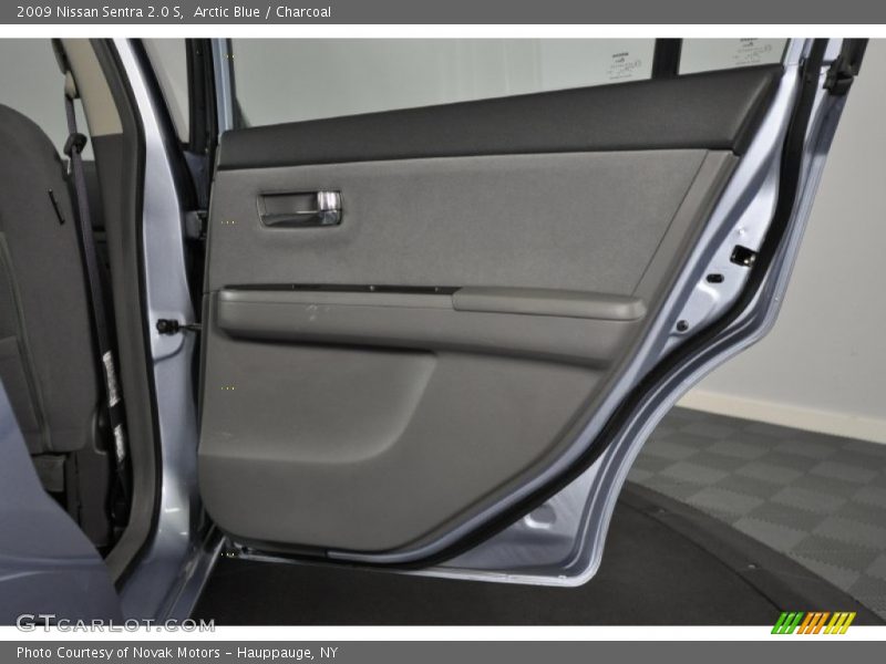 Arctic Blue / Charcoal 2009 Nissan Sentra 2.0 S