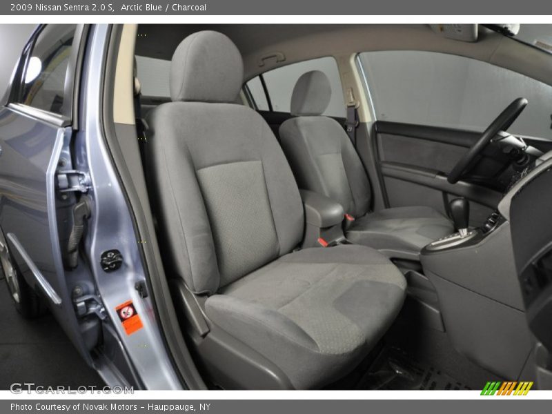 Arctic Blue / Charcoal 2009 Nissan Sentra 2.0 S