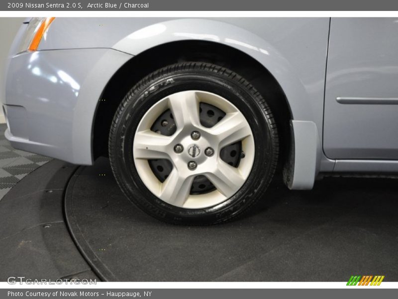 Arctic Blue / Charcoal 2009 Nissan Sentra 2.0 S