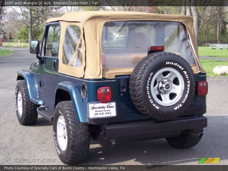 Emerald Green Pearl / Tan 1997 Jeep Wrangler SE 4x4