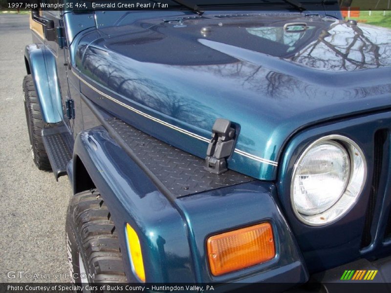 Emerald Green Pearl / Tan 1997 Jeep Wrangler SE 4x4