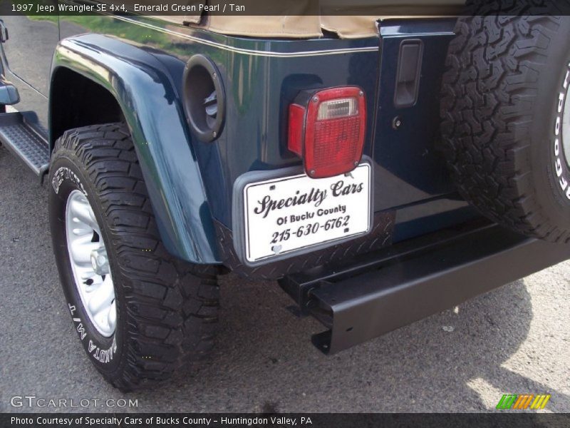 Emerald Green Pearl / Tan 1997 Jeep Wrangler SE 4x4