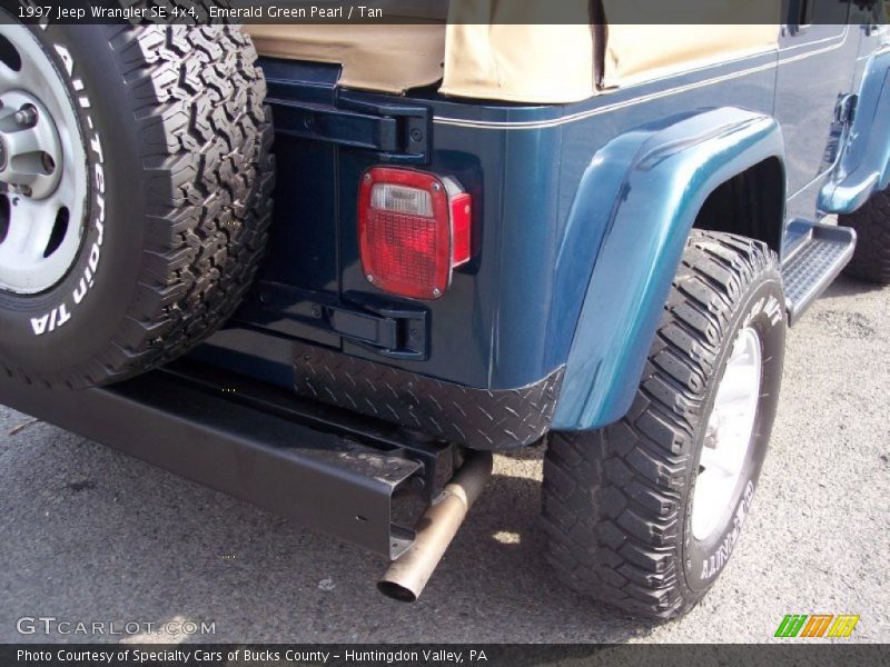 Emerald Green Pearl / Tan 1997 Jeep Wrangler SE 4x4