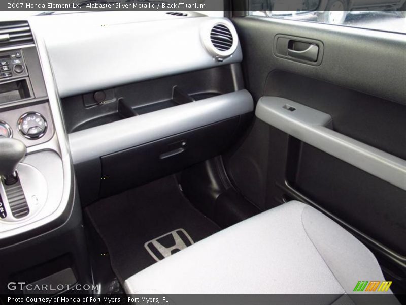 Alabaster Silver Metallic / Black/Titanium 2007 Honda Element LX