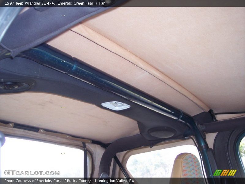 Emerald Green Pearl / Tan 1997 Jeep Wrangler SE 4x4