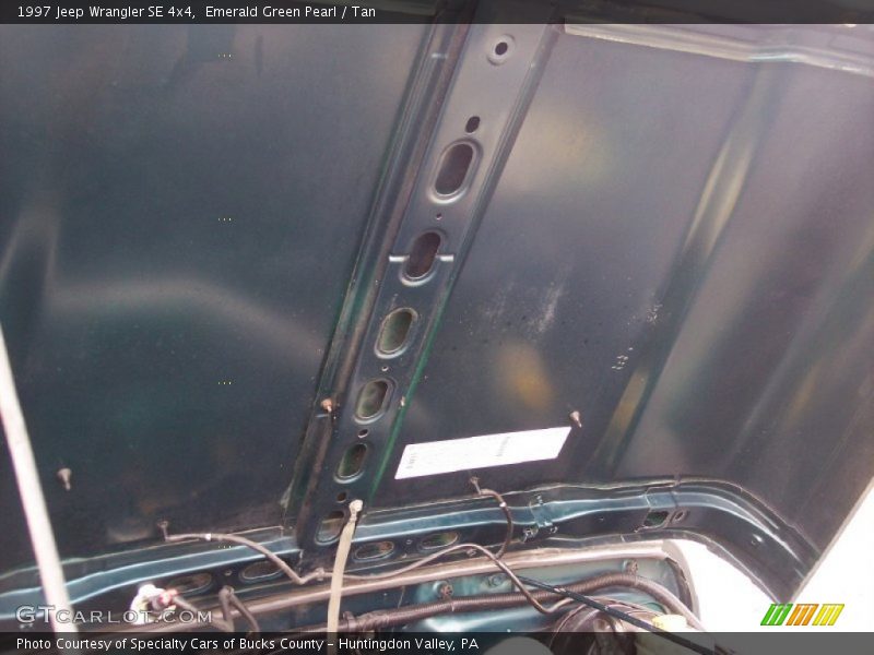 Emerald Green Pearl / Tan 1997 Jeep Wrangler SE 4x4