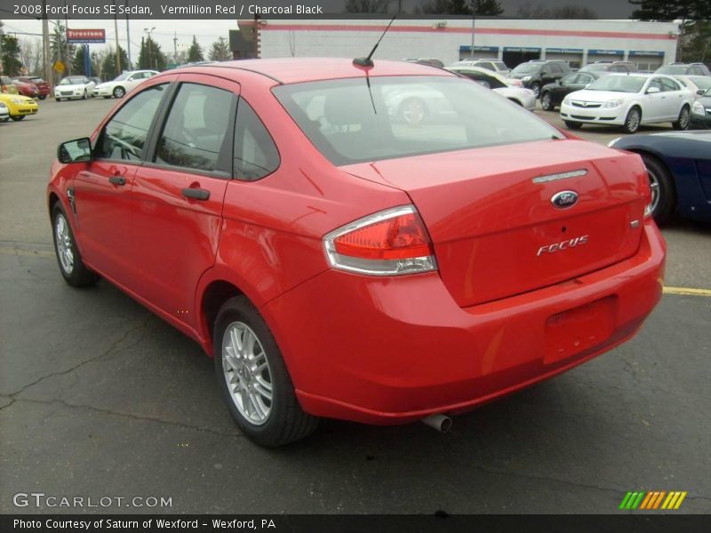 Vermillion Red / Charcoal Black 2008 Ford Focus SE Sedan
