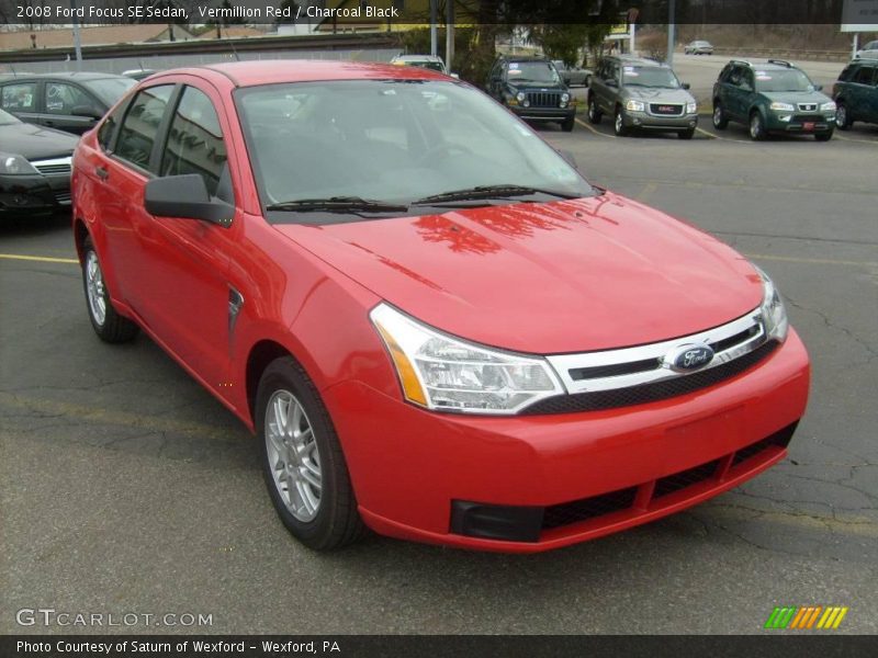 Vermillion Red / Charcoal Black 2008 Ford Focus SE Sedan