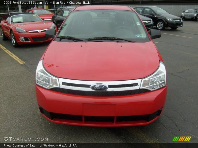 Vermillion Red / Charcoal Black 2008 Ford Focus SE Sedan