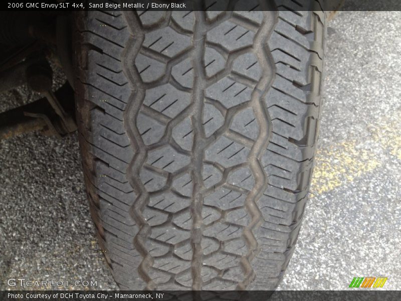 Sand Beige Metallic / Ebony Black 2006 GMC Envoy SLT 4x4