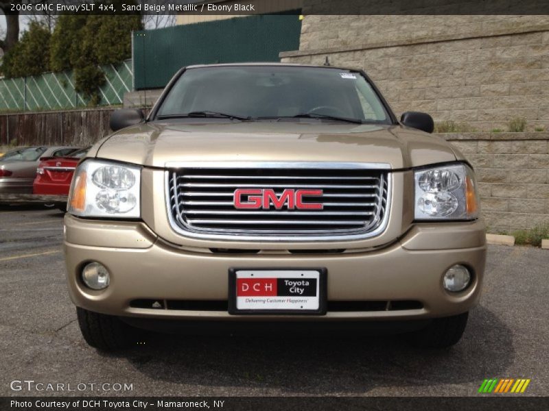 Sand Beige Metallic / Ebony Black 2006 GMC Envoy SLT 4x4