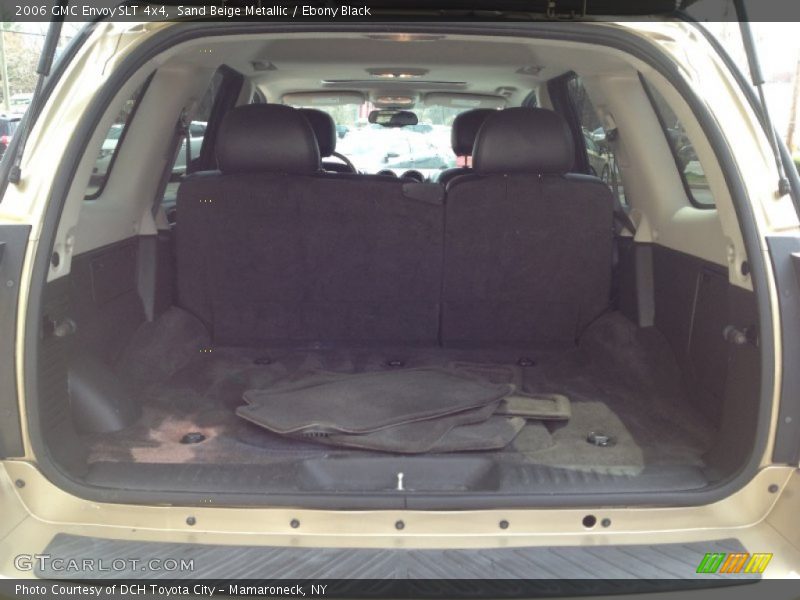 Sand Beige Metallic / Ebony Black 2006 GMC Envoy SLT 4x4