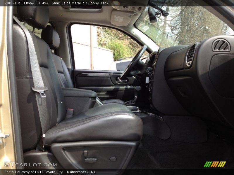 Sand Beige Metallic / Ebony Black 2006 GMC Envoy SLT 4x4