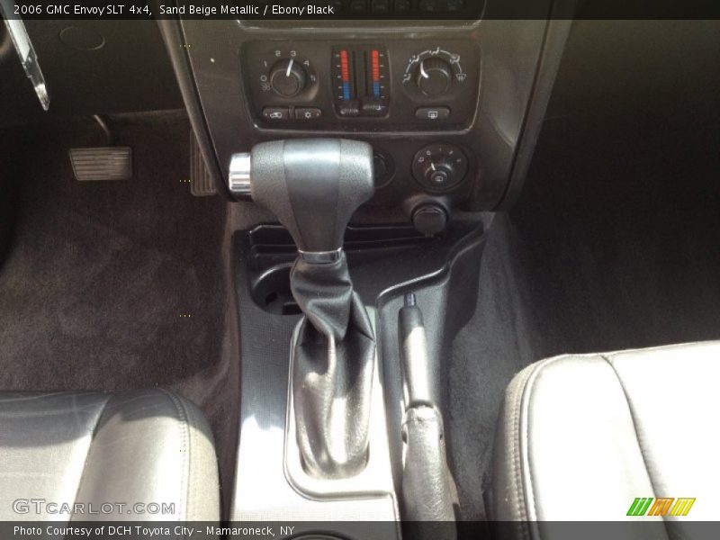 Sand Beige Metallic / Ebony Black 2006 GMC Envoy SLT 4x4