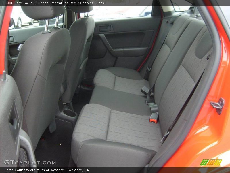 Vermillion Red / Charcoal Black 2008 Ford Focus SE Sedan