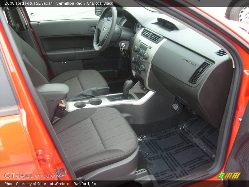Vermillion Red / Charcoal Black 2008 Ford Focus SE Sedan