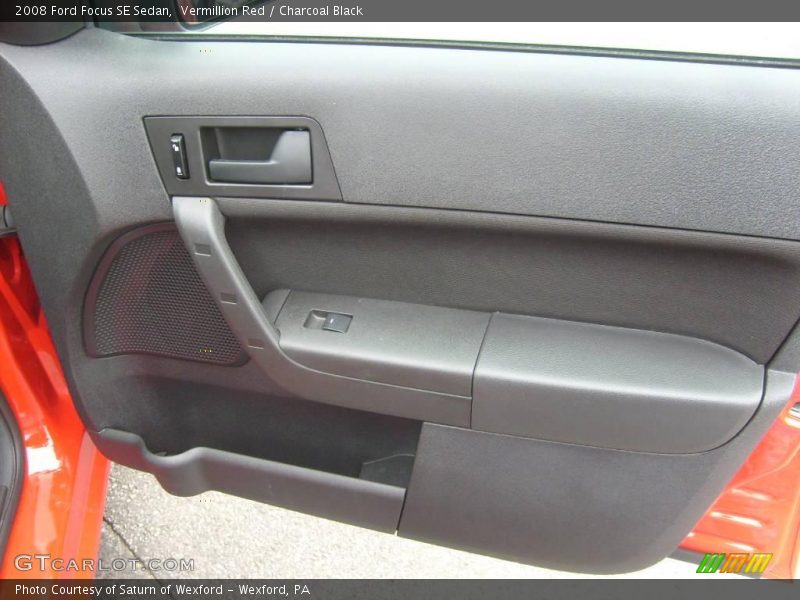Vermillion Red / Charcoal Black 2008 Ford Focus SE Sedan