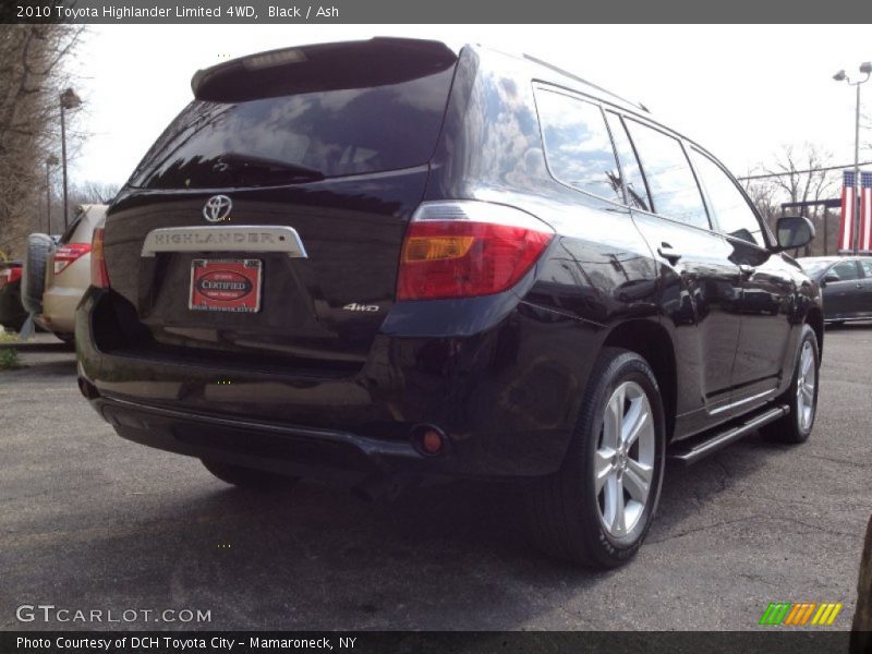 Black / Ash 2010 Toyota Highlander Limited 4WD