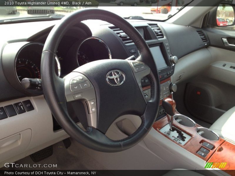 Black / Ash 2010 Toyota Highlander Limited 4WD