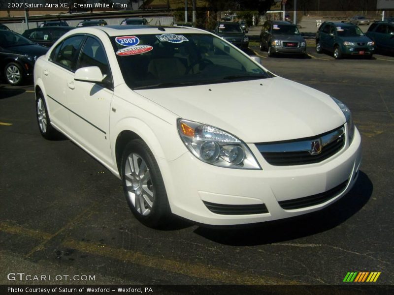 Cream White / Tan 2007 Saturn Aura XE
