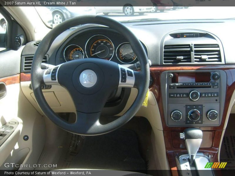 Cream White / Tan 2007 Saturn Aura XE