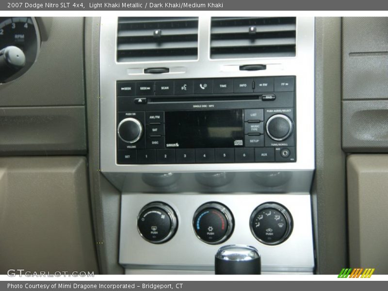 Light Khaki Metallic / Dark Khaki/Medium Khaki 2007 Dodge Nitro SLT 4x4