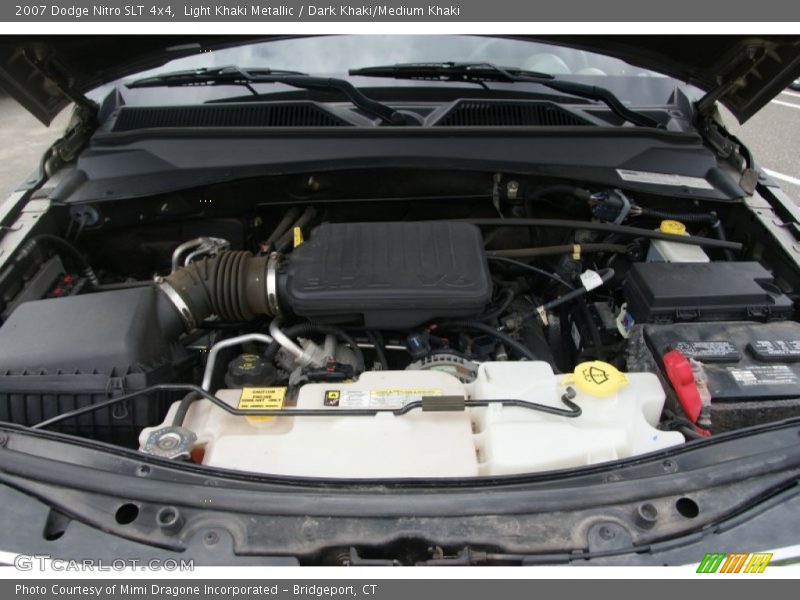Light Khaki Metallic / Dark Khaki/Medium Khaki 2007 Dodge Nitro SLT 4x4