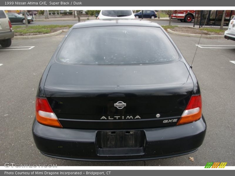 Super Black / Dusk 1999 Nissan Altima GXE