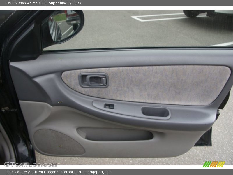 Super Black / Dusk 1999 Nissan Altima GXE