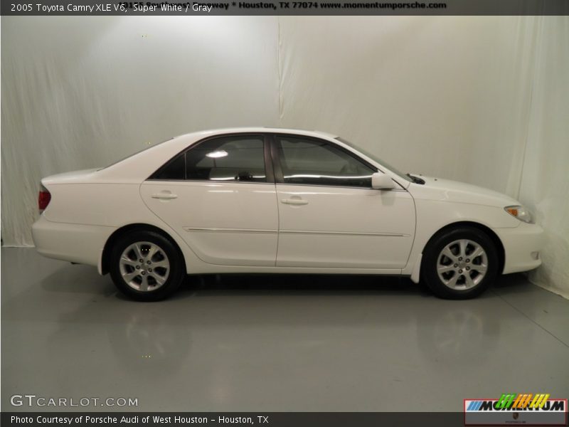 Super White / Gray 2005 Toyota Camry XLE V6