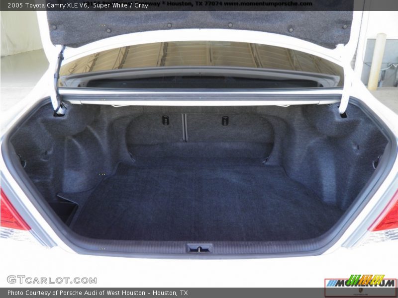 Super White / Gray 2005 Toyota Camry XLE V6