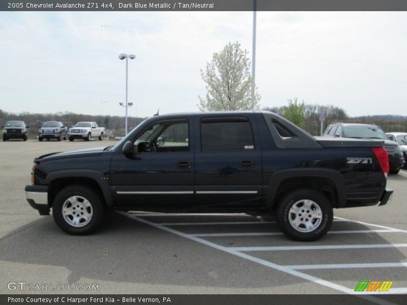 Dark Blue Metallic / Tan/Neutral 2005 Chevrolet Avalanche Z71 4x4